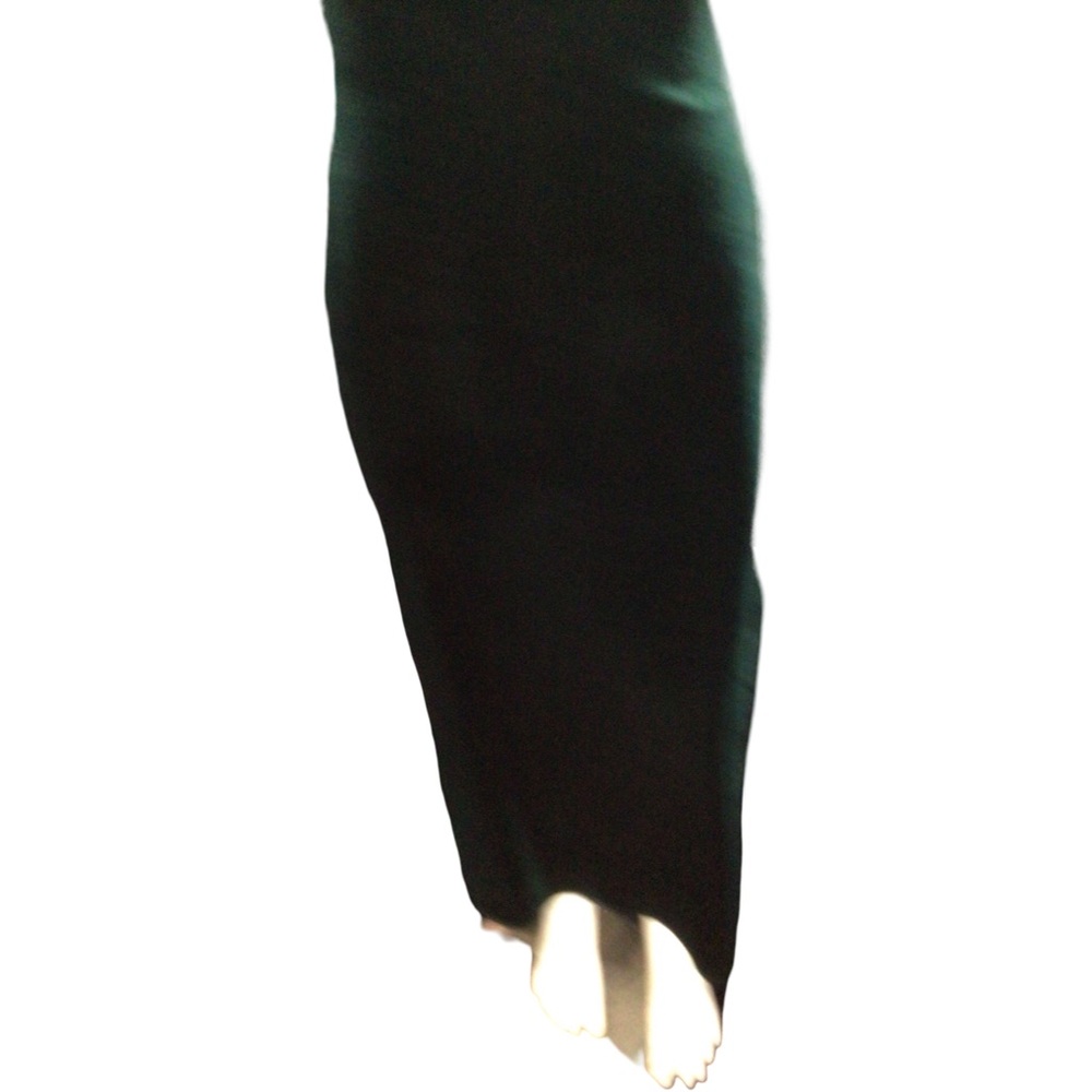 Sophisticated Velvet Maxi Dress in Deep Green - Picture 6 of 8
